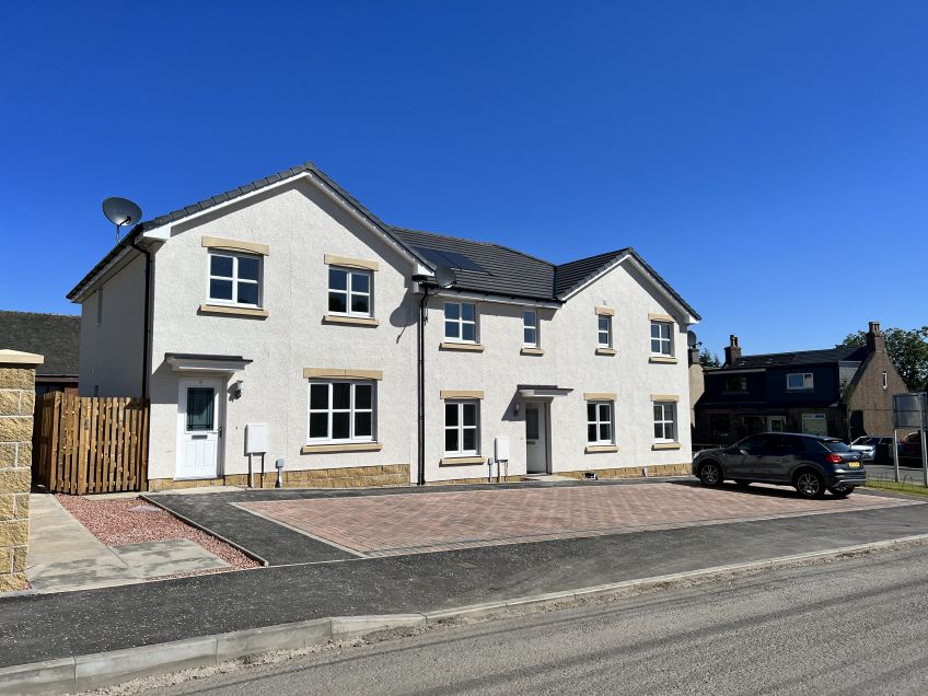 Exterior image of new houses in Falkirk 